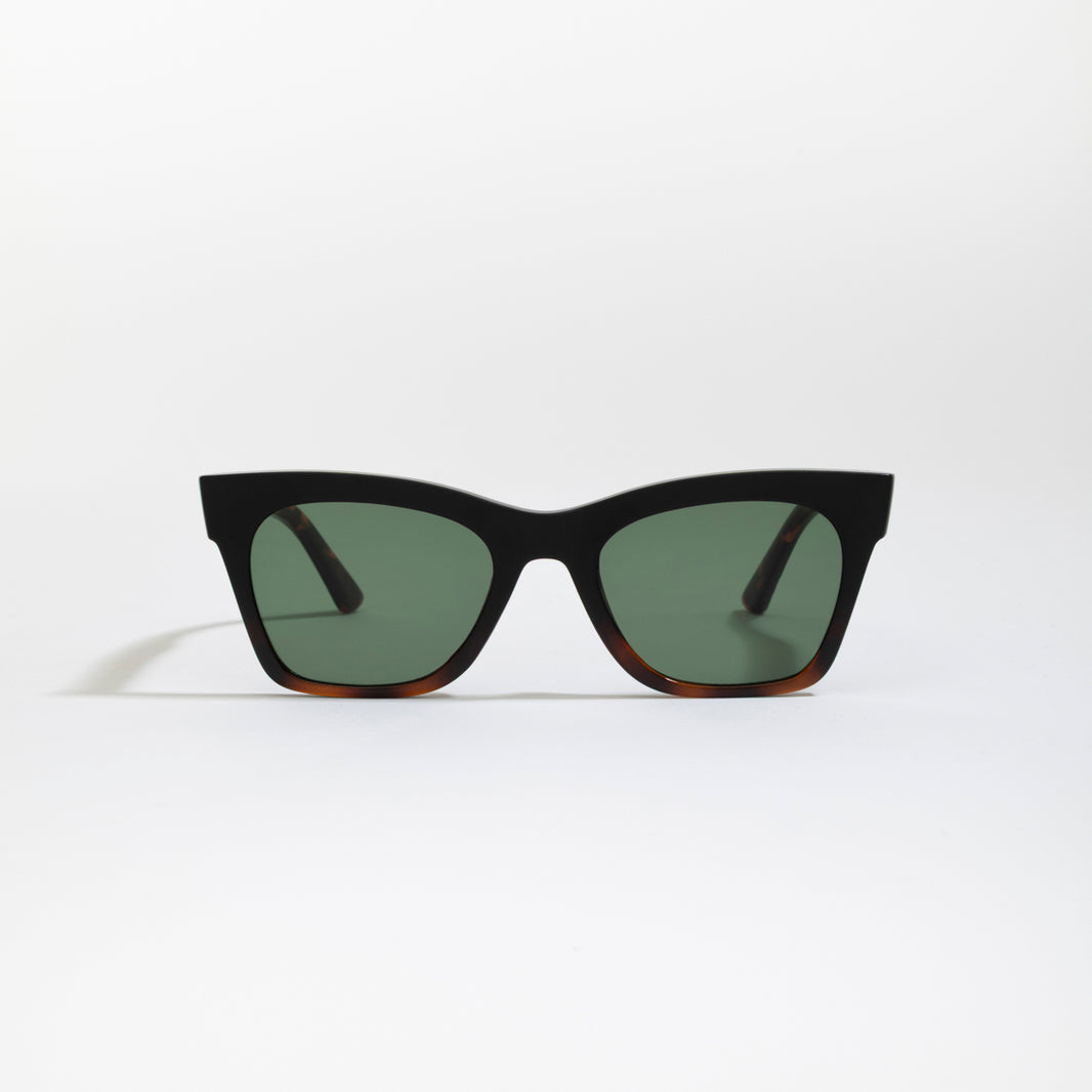 image Cain & Co Monochrome